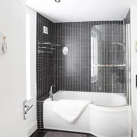 Finest Retreats - Lighthouse בית נופש Rampside