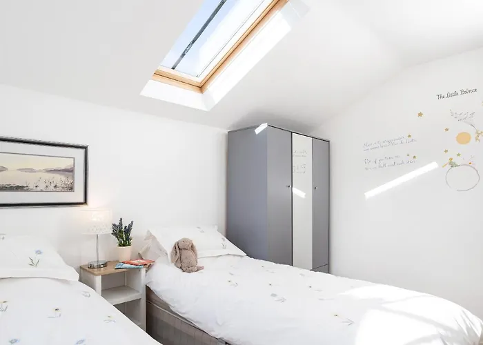 Finest Retreats - Lighthouse