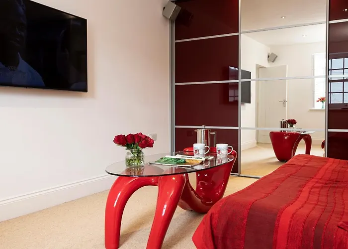 Finest Retreats - Lighthouse Rampside