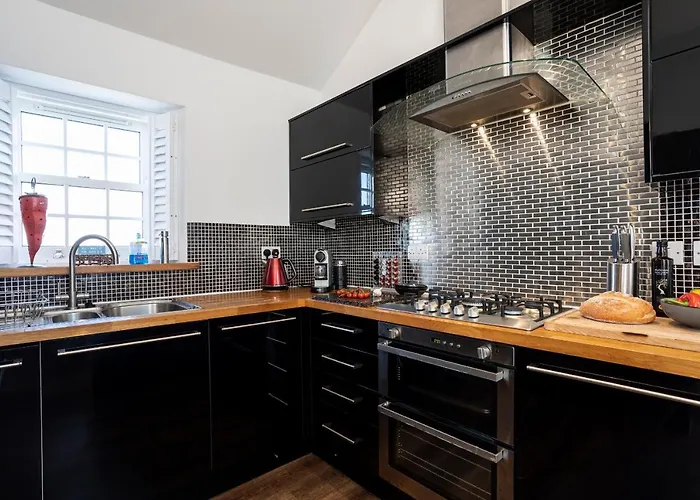 Finest Retreats - Lighthouse *