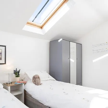 Finest Retreats - Lighthouse