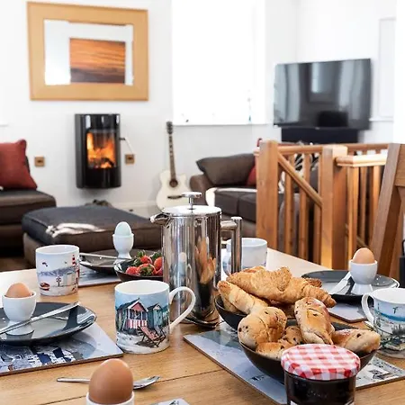 Finest Retreats - Lighthouse Holiday home *