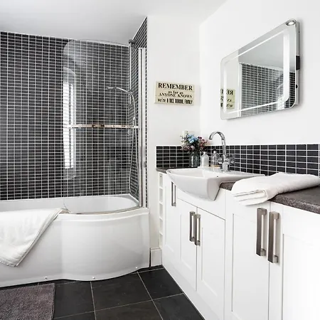 Finest Retreats - Lighthouse 度假居 *