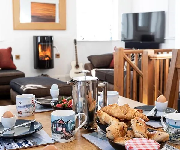 Finest Retreats - Lighthouse Holiday home *